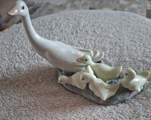 Lladro porcelain figurine - porcelain,