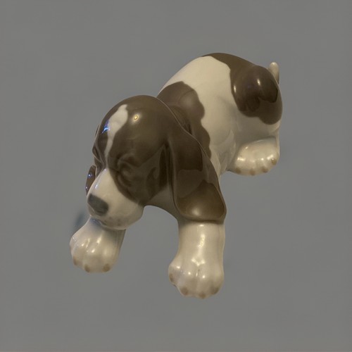 Lladro beagle puppy - beagle, lying