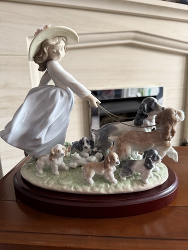 Lladro privilege puppy parade - privilege,