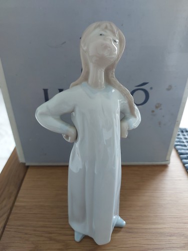 Lladro 4872 girl - 4872,