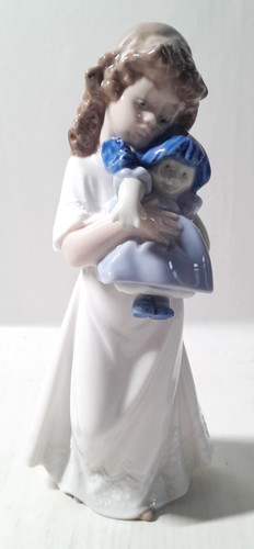 Nao lladro girl with doll - lladro,
