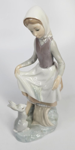 Lladro rabbits food - "rabbits, girl