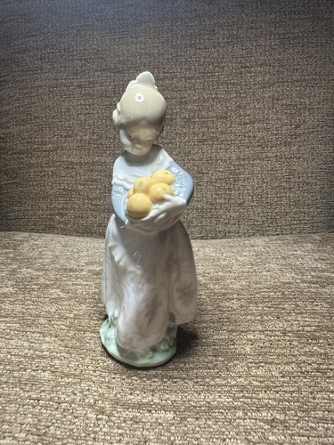 Stunning retired lladro - stunning,