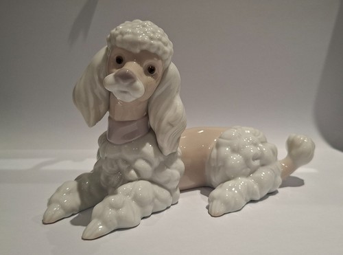 Lladro sitting poodle - lladro,