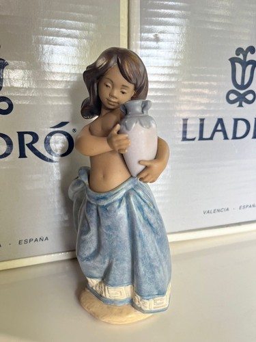 Lladro figurine 12331 - figurine, #12331