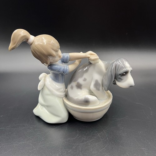 Lladro bashful bather girl - lladro,