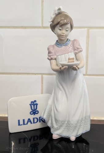 Lladro figurine happy birthday - happy,
