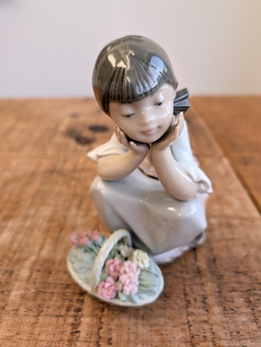 Rare lladro pondering girl w - lladro, "pondering"