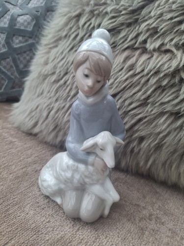 Lladro figurine - lladro,