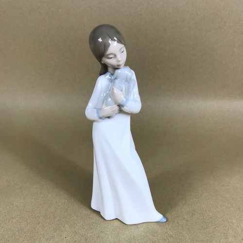 Nao lladro girl - with, dog