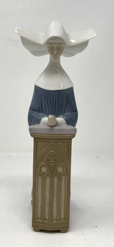 Lladro porcelain kneeling - porcelain, nun