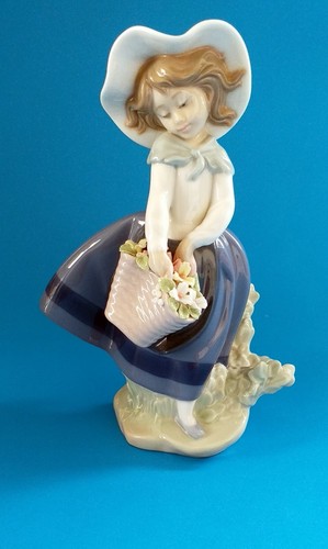 Lladro pretty pickings 5222 - lladro,