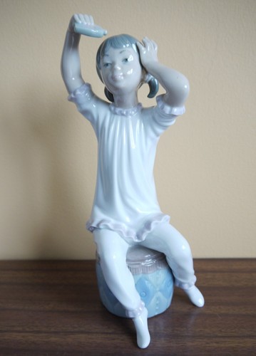 Lladro girl shampooing - , shampooing"