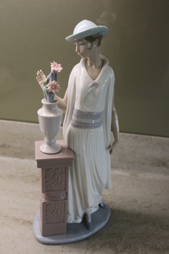 Lladro porcelain figurine - lladro, of