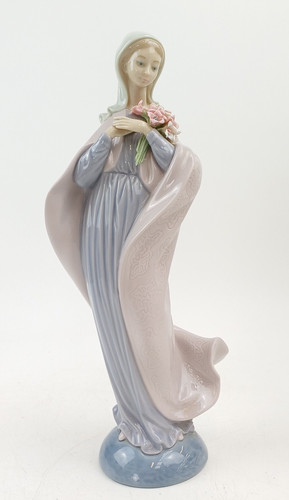 Lladro our lady with - our, flowers