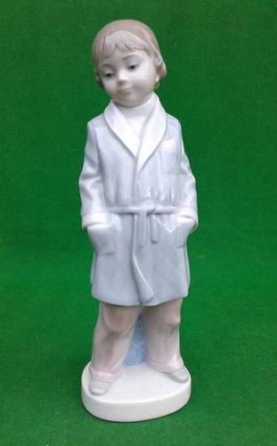 Lladro boy with - with, 4900.
