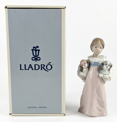 Lladro 06419 arms full - full, love