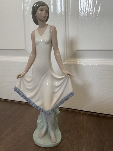 Lladro nao pretty pose - lladro,