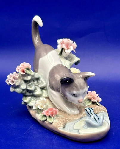 Lladro cat with frog - lladro,