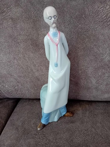 Lladro ornament figurine - ornament,