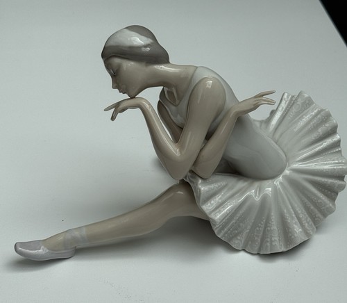 Lladro ballerina figurine ref - figurine,