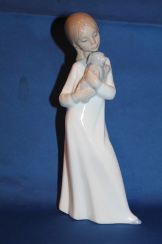 Nao lladro figure girl - nao,