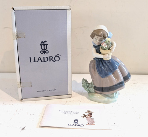 Lladro 05223 spring here - lladro, is