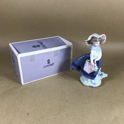 Lladro pretty pickings 5222 - pretty,