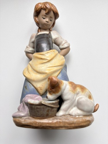 Lladro gres piece - gres, nosy