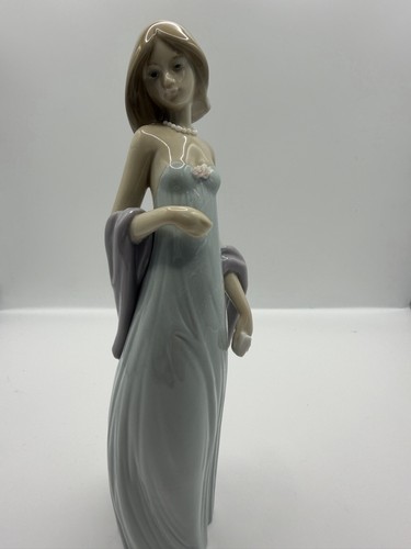 Lladro ingenue figurine 5487 - ingenue, #5487