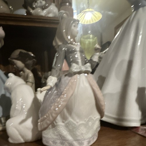 Lladro lady chip - chip, to