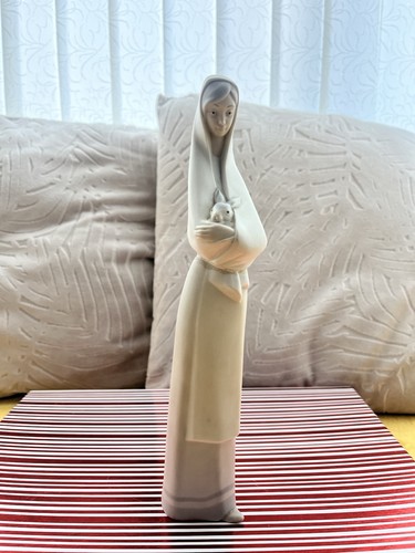 Nao lladro peasant girl - lladro,