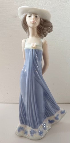 Lladro susan girl purple - purple, dress