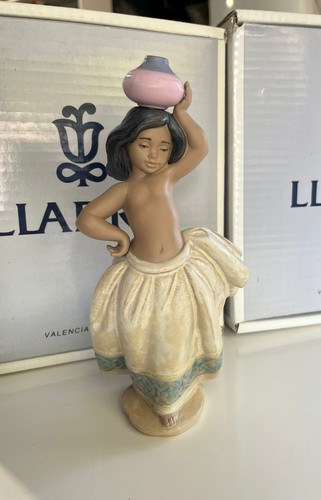 Lladro figurine 12333 - lladro,