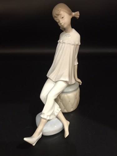 Rare early lladro - girl, with