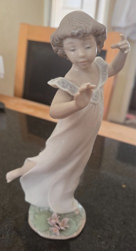 Lladro figurine violets time - lladro,