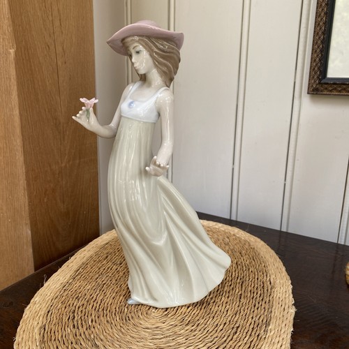 Nao lladro daisa gentle - daisa, 'gentle
