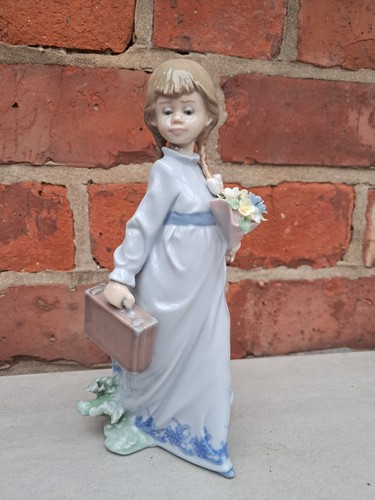 Boxed retired lladro porcelain - retired,