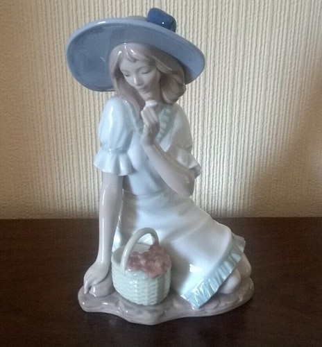 Nao lladro 1365 meadow - nao, by