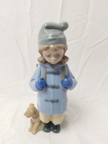 Nao lladro spanish - by,