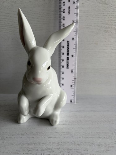 Vintage lladro sitting bunny