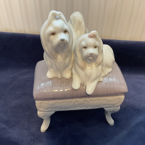 Lladro porcelain figurine - lladro,