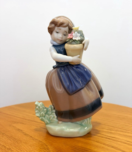 Lladro 5223 spring here - 5223, is