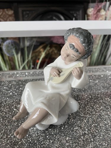 Lladro figure 06490 - figure, an