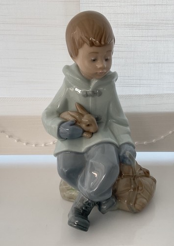 Nao lladro figurine boy - lladro,