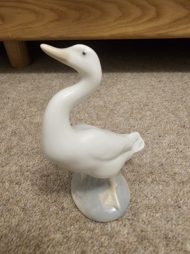 Lladro swan goose duck - swan,