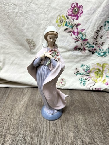 Lladro our lady - lladro, flowers