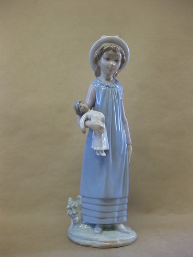 Lladro figure belinda with her - figure,