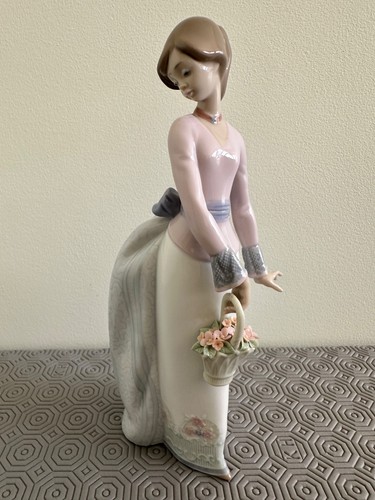 Lladro collectors society - lladro, collectors'