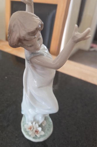 Lladro 6989 symbol - lladro~6989~symbol, of